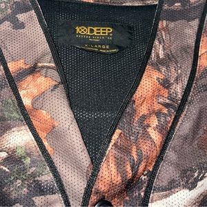 10 deep baseball jersey, pretty much new size xl , hunting camo